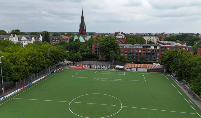 Einladung zur Einweihung unseres neuen Kunstrasenplatzes